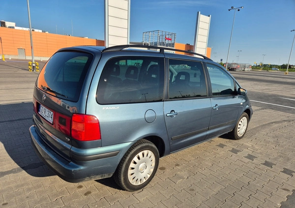 Volkswagen Sharan cena 8900 przebieg: 272800, rok produkcji 2003 z Gdańsk małe 232